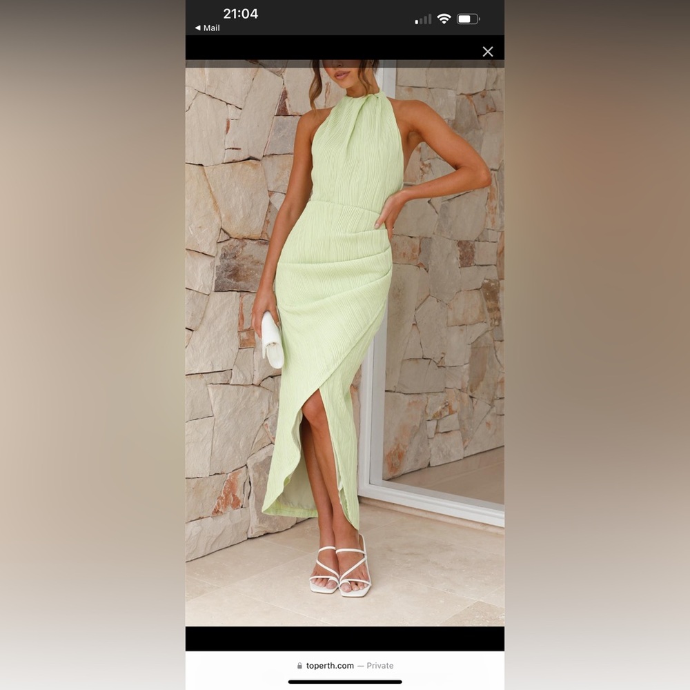 TOPERTH GREEN ELEGANT PLEATED ASYMMETRICAL FRONT MAXI DRESS Medium